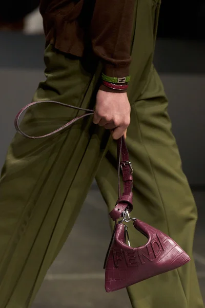Look 12